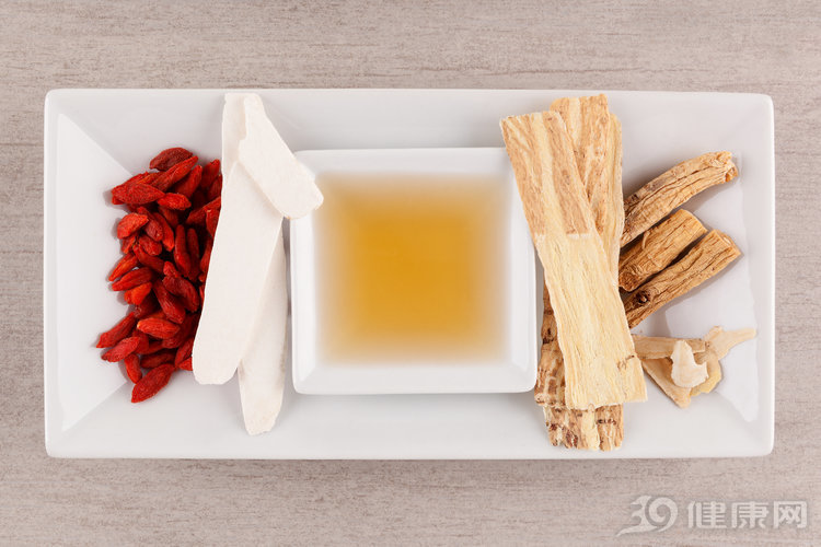 黄芪|黄芪泡水能不能长期喝？会对身体造成什么影响？听听医生怎么说