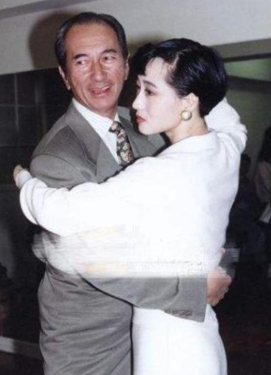 「李连杰」李连杰接手“赌王五太”后几次濒临死亡：大小便失禁，愿花100万续命