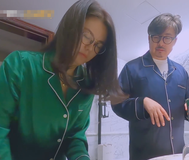 王岳伦|李湘装作生活水平高，王岳伦无意间的问题，拆穿他们真实生活状态