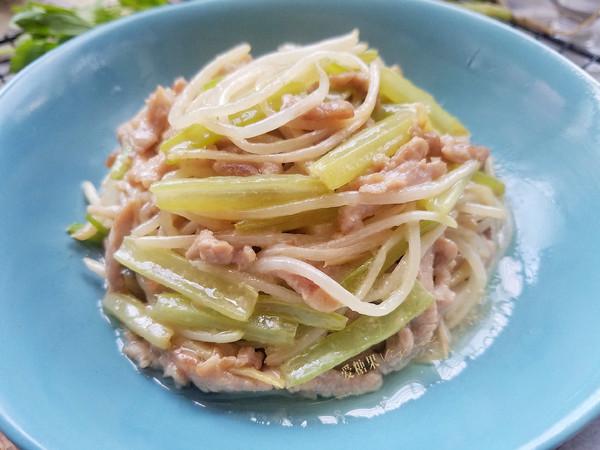 #芹菜#我就爱用这菜代替晚饭，坚持半个月，不节食不断顿，反倒瘦了7斤