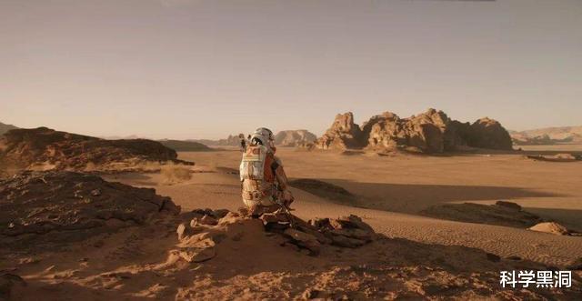 南极|南极现22米高“人形”，122米长“冰船”，谷歌地图上清晰可见