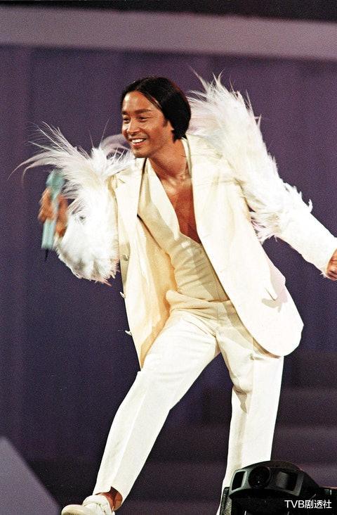 张国荣|9月12,环球唱片推出张国荣《春夏秋冬》重制版,绝密录音带曝光