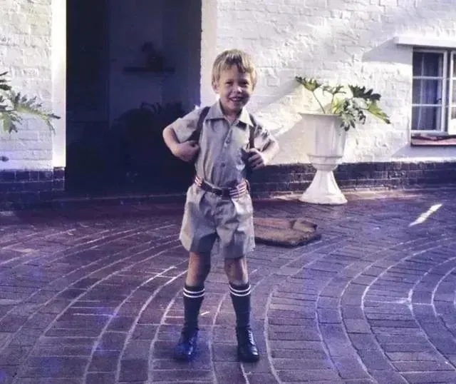 【伊隆·马斯克】疯狂的埃隆.马斯克！赚了2884亿，仍不罢休......