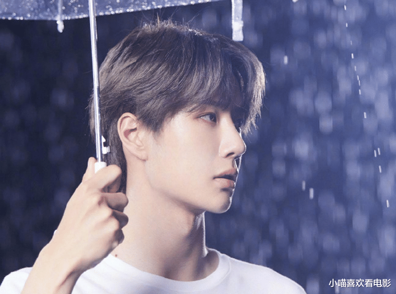 王一博|王一博最新大片爆出，镭射纸与暖水袋，被拍出了买不起的感觉