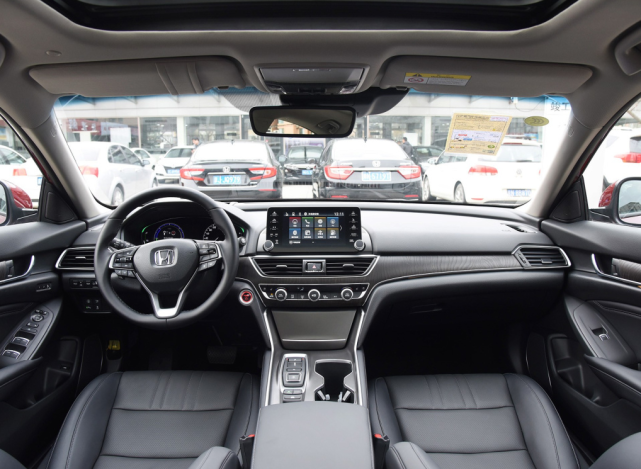 【丰田】20万预算买啥车,这3款合资B级车老百姓都说好,这款年销超22万辆