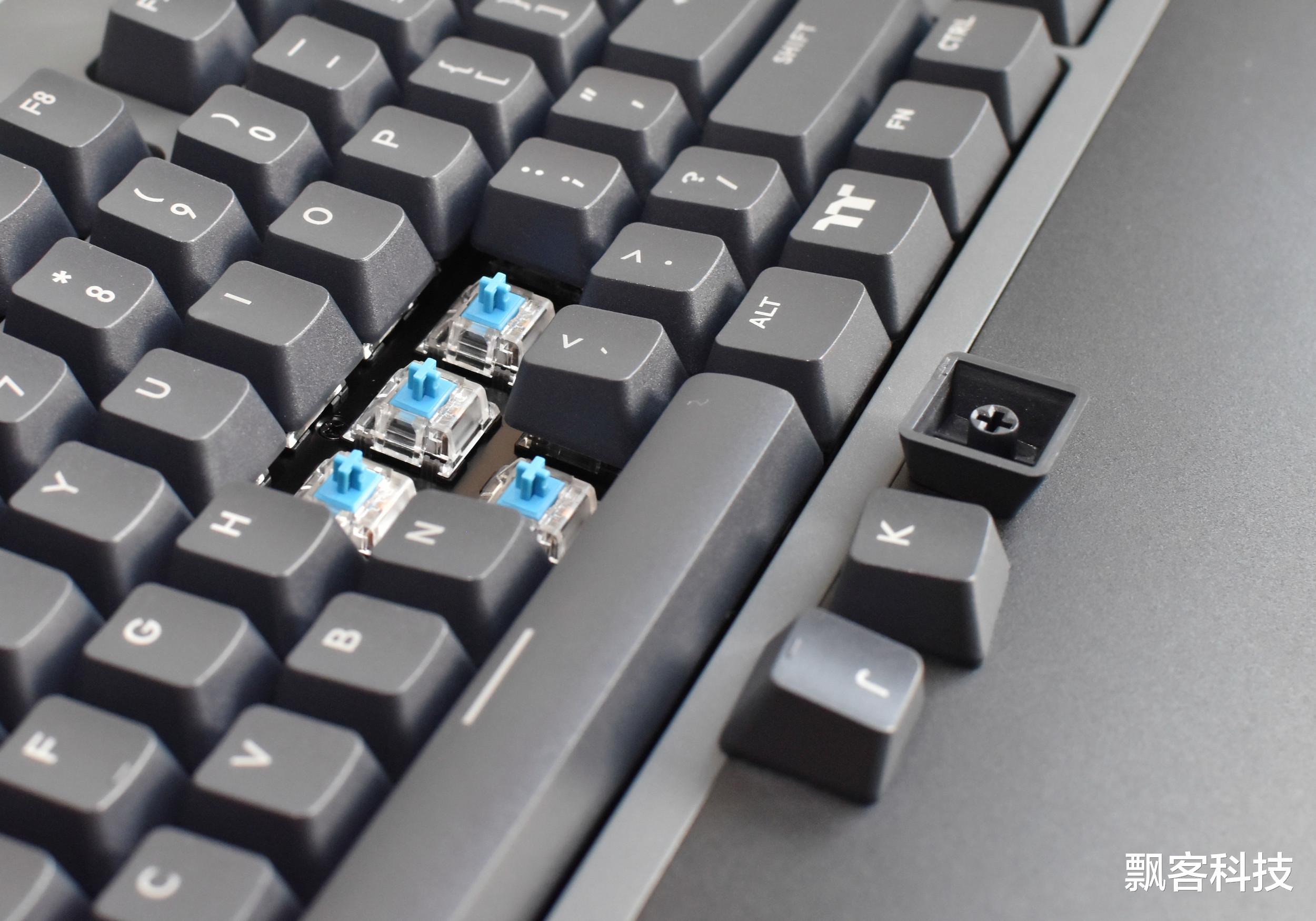 |TTC青轴爽快清脆的特性，TT曜越G521机械键盘三模无线互联体验