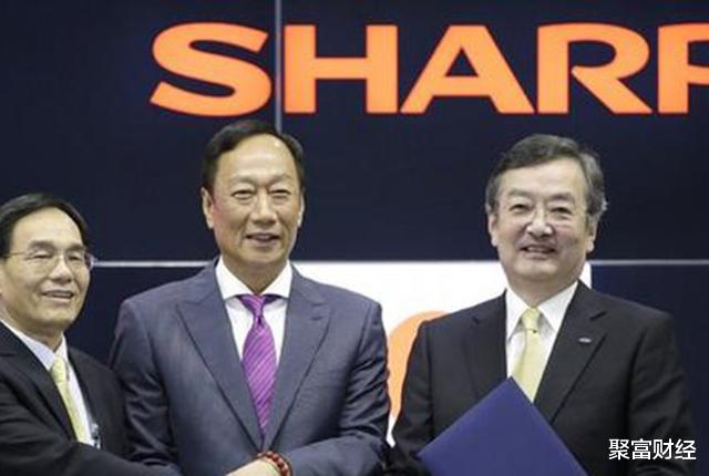 富士康|亏177亿后,郭台铭慌了?曾喊话“大陆离不开我”,今为猖狂买单