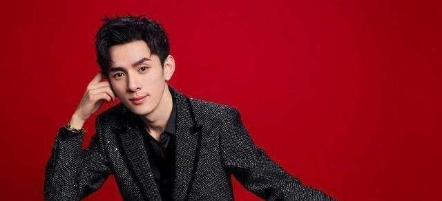 李佳琦|网红李佳琦出新歌被嘲“魔音绕耳”,遭网友质问:华语乐坛还有门槛吗?