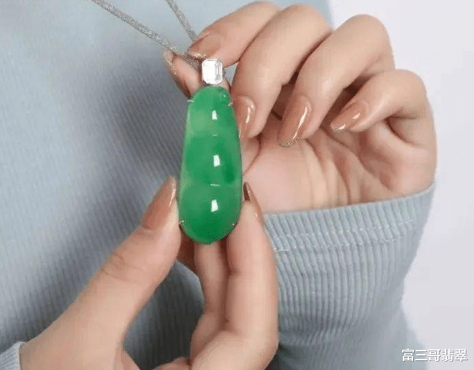 翡翠|翡翠市场透明话，未来的行情又该如何，与这五个要素紧密相连！