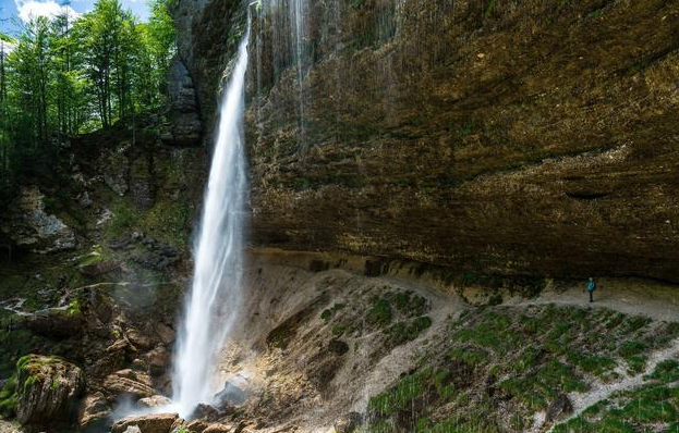 生肖@21号到5月底贵人不请自来，9天内横财如云，财源广进的3大生肖