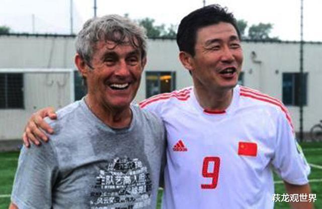 「米卢」米卢：郝海东天赋异禀！李铁能跑90分钟 脾气最暴的球员令人意外