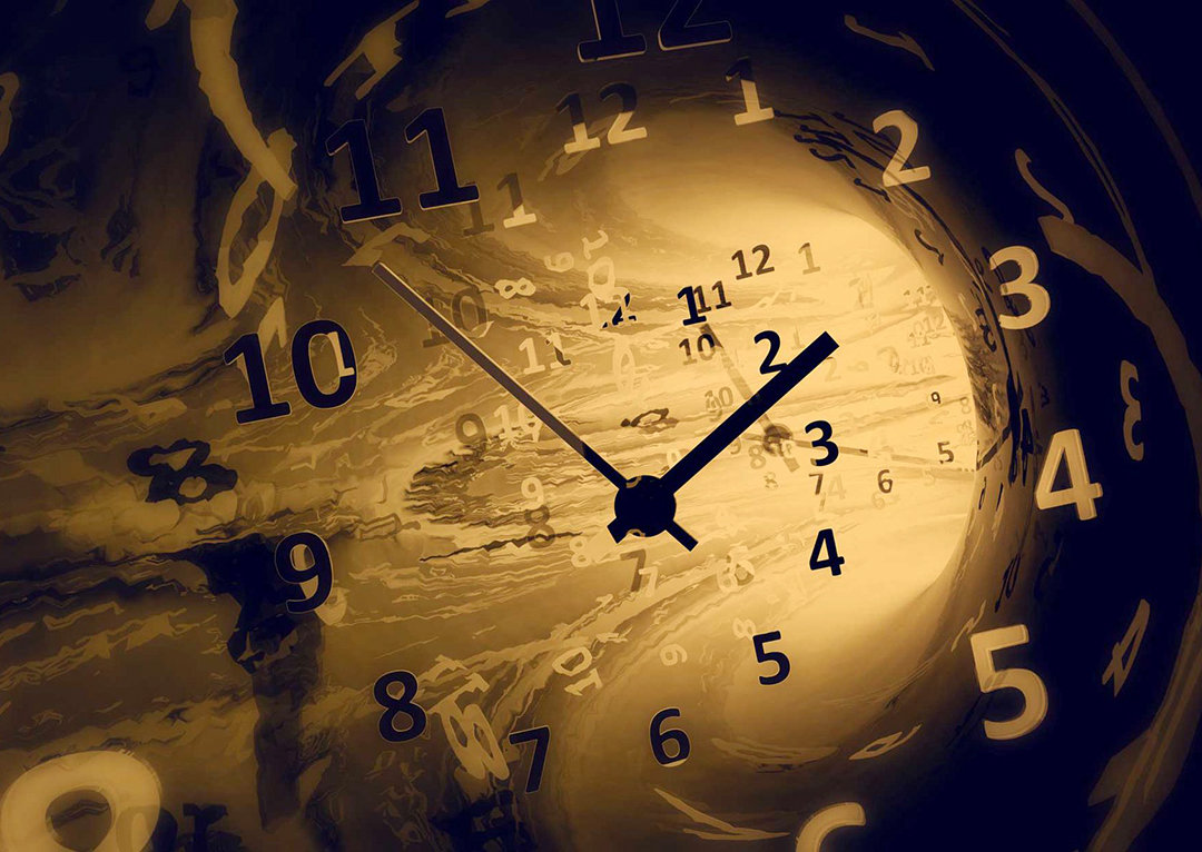 月球|他自称是来自2030年的时间穿越者，面对质疑，他拿出了证据！