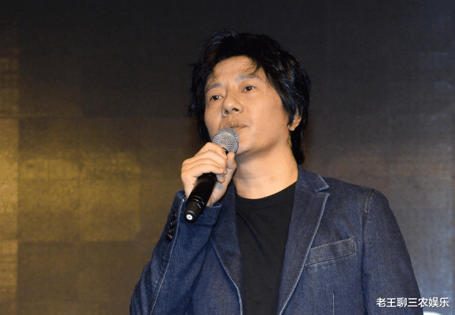 郑钧：郑钧自幼丧父，因为喜爱音乐走上了乐坛，收获了美好的天地