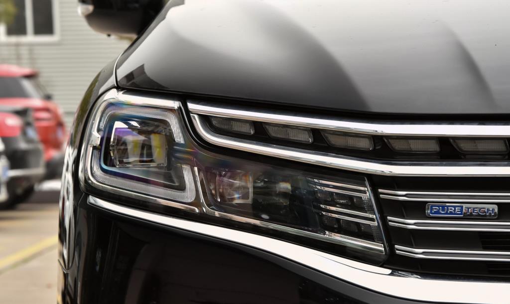 「雪铁龙C6」国人不再追捧它!车长4980mm,满箱跑1100km+只喝92油,没人识货