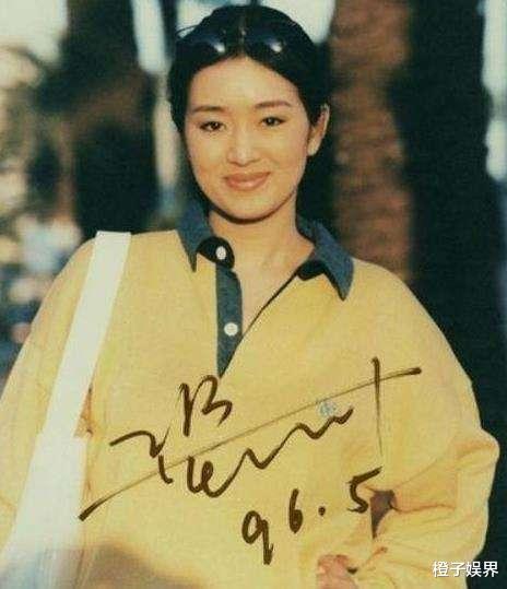 [张艺谋]1993年，巩俐去城隍庙算了一卦，回家后质问张艺谋，一句话让她痛哭