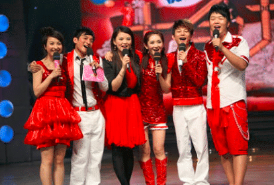 「快乐大本营」他曾是《快乐大本营》亲儿子，连上一个月没红，无能为力！