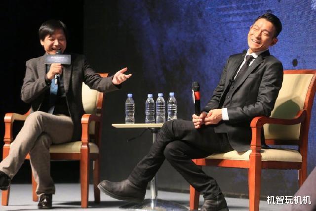 「小米科技」力压华为苹果！曝小米MIX4首发屏下隐形镜头，刘德华代言！