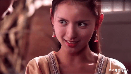 张予曦|抢赵露思风头，两次和成毅组CP，王思聪这位前女友背景不简单