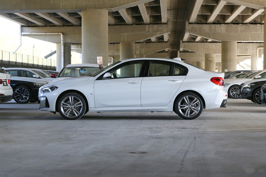 [思域]这豪车跌至“白菜价”！从20万下探到13.6万，光看车标，也不买思域