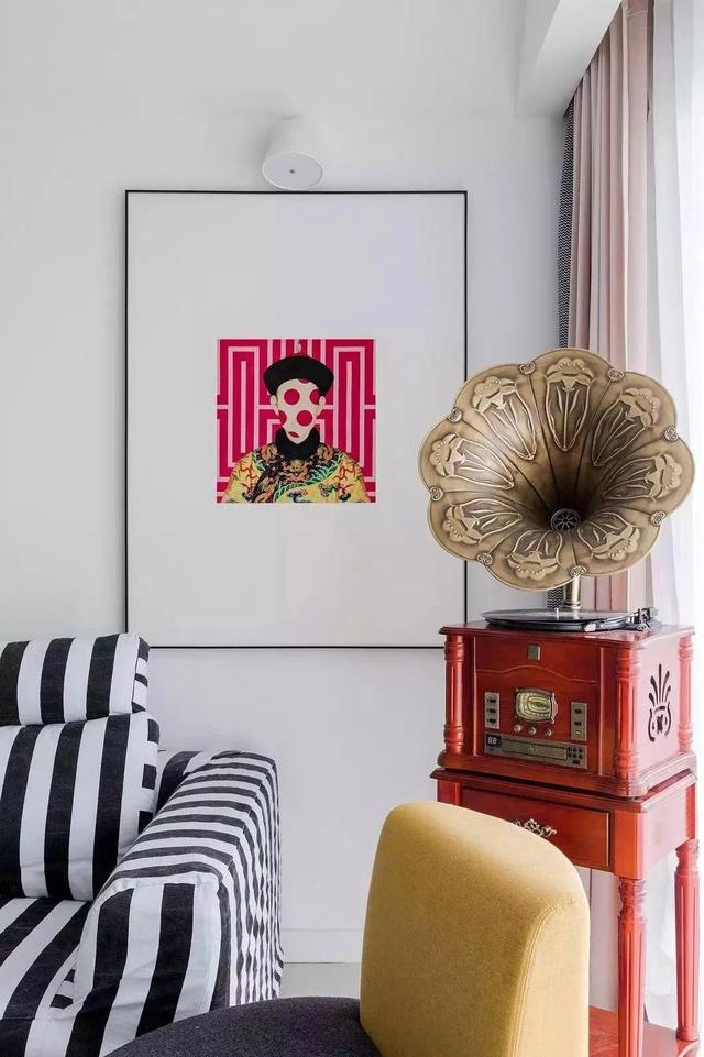 |121平米的房这样装修，空间大了1倍，装修只花了6万