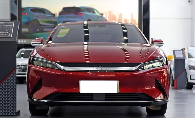 比亚迪汉|预算23万提辆比亚迪汉值吗？开了560公里后，车主憋了几句话要说