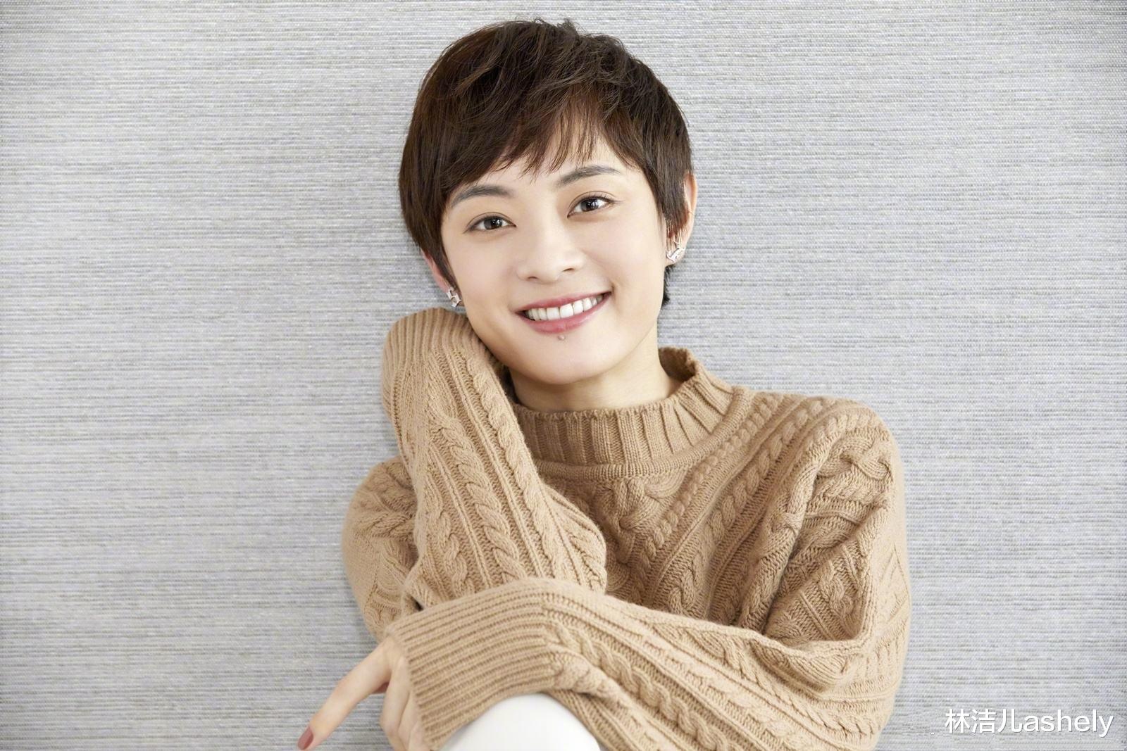 发型|Lisa没有刘海像变了一个人？辛芷蕾袁姗姗换发型更是堪比整容