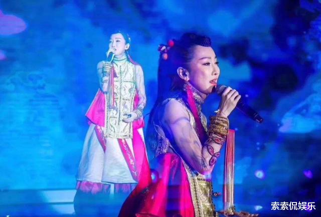 假唱|演艺圈中因假唱被打下神坛的明星们，想不到还有她！