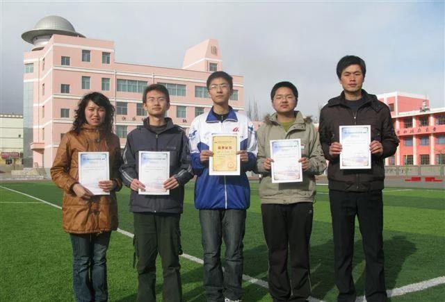 高考@“包机事件”之问！为何他们信中国医疗，却抛弃中国教育