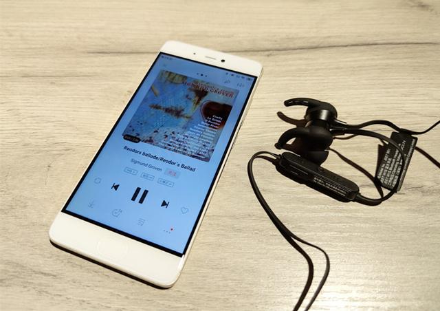 电子商务|运动听歌好伴侣，音质表现有惊喜，Jeet W1S运动蓝牙耳机