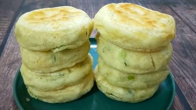 『面包』1斤面9两水，教你做懒人发面饼，筷子一搅，手不沾面，比面包松软