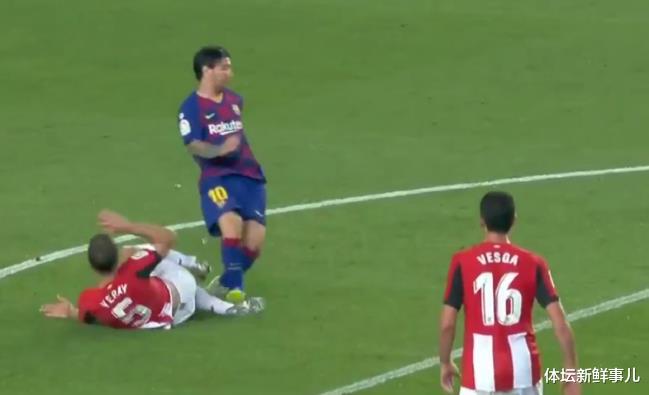 巴塞罗那：深度！巴萨1-0后官博遭爆破：梅西一直吐饼！皮克居功自傲，想念哈维老白