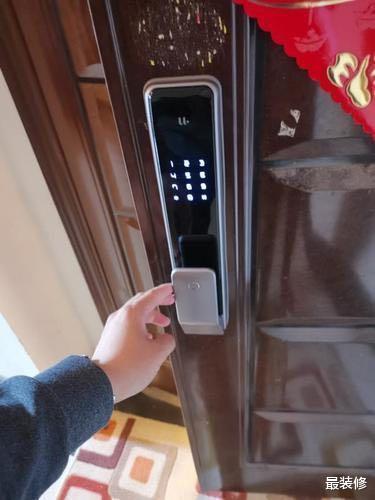 |家装到底要不要安装指纹锁？优点与缺点有哪些？看后全都明白了