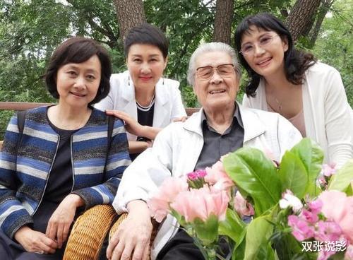 黄梅莹|靠《渴望》成名,嫁小2岁老公获幸福,儿子长相却是一言难尽