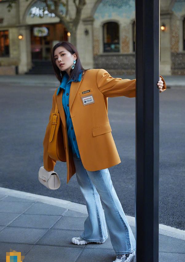 刘诗诗|刘诗诗真是挺贵气的，就算穿一身职场造型，也有一种高级感