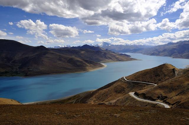 @自驾游别为省钱睡在车内？司机：记住这些经验，不然长眠不醒