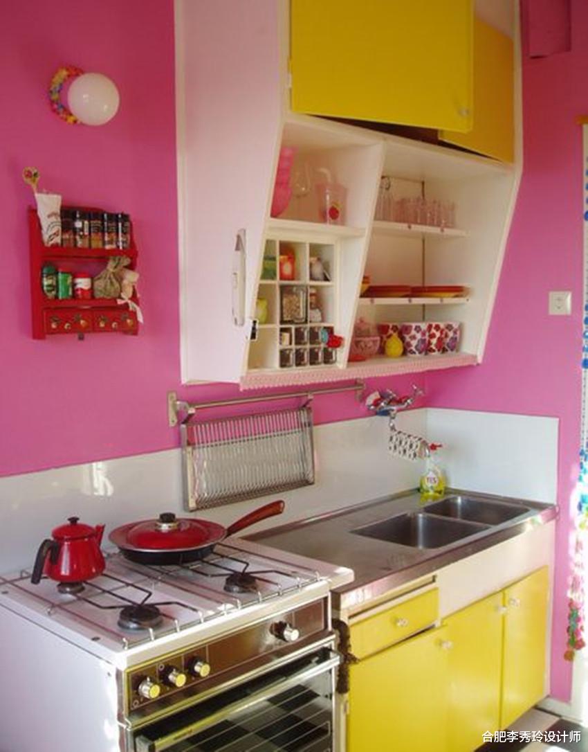 【】分享经验之谈，厨房吊柜下面这样装，10年不乱照样整洁，赚到了