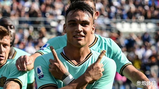 国际米兰■7000万+2大将换购劳塔罗！巴萨和国米“硬拼”：一个敢报，一个敢拒