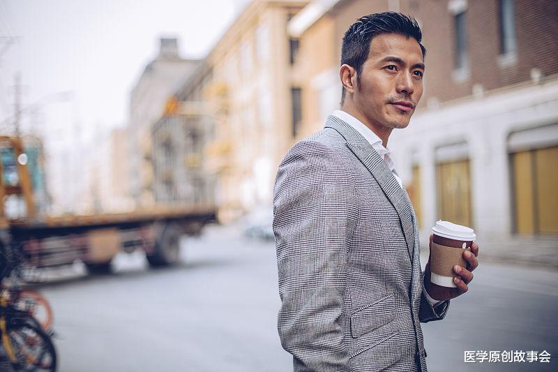 长寿▲寿命长的男人，晚上常有四个共性，若你四个都有，恭喜很健康