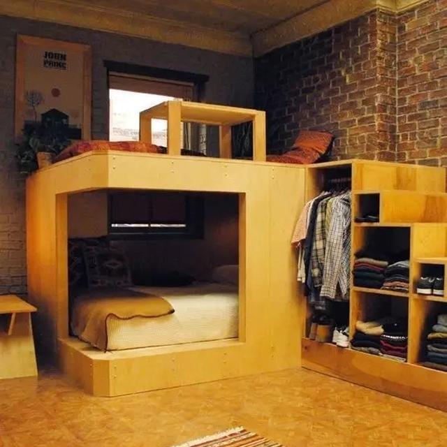 『』卧室别装榻榻米了，占地方还憋屈，装成柜子床收纳翻倍还省空间！