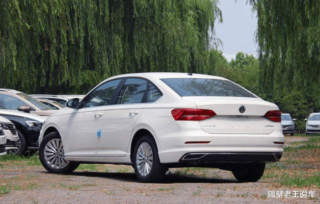 「大众汽车」大众还是成功了！车长4米61，比轩逸漂亮10倍，油耗5L，仅售7万起