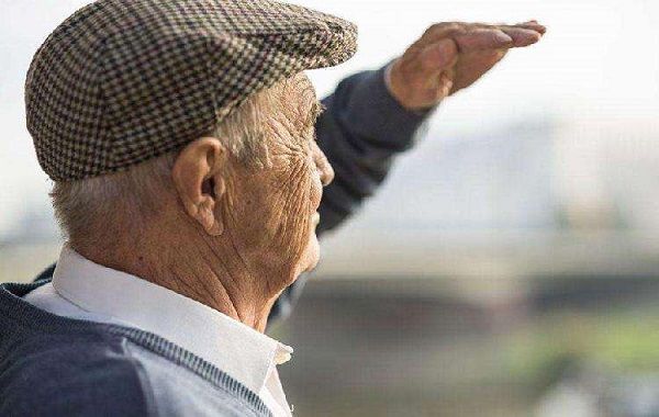 『隔离』“年轻时潇洒，老年后受罪”，丁克族的晚年是这样吗？现实太残酷
