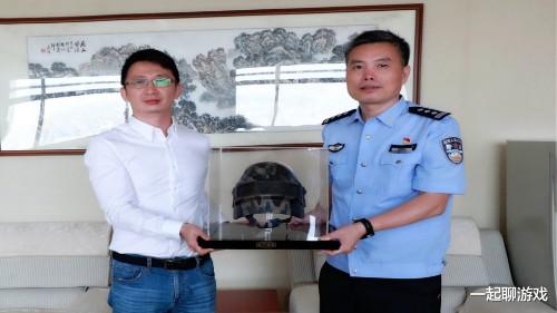 央视新闻■“吃鸡”游戏《和平精英》第2次登上了央视新闻，网友拍手称快！