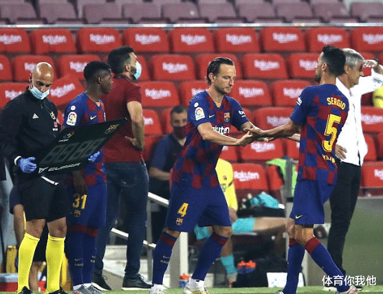 『梅西』2脚打门+11次传球全部到位!巴萨这天才盘活左路,梅西竖起大拇指