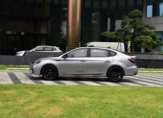 [蒙迪欧]第三代MG6实拍图献上 1.5T爆发180匹马力，你还要排队买思域？