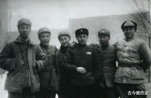 王恩茂|主政中国最大省长达20年,55年授中将,晚年当副主席,儿子是将军