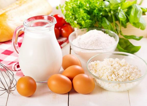 癌细胞■“癌”字三张口,医生从来不碰的4种食物,你再碰就是喂养癌细胞