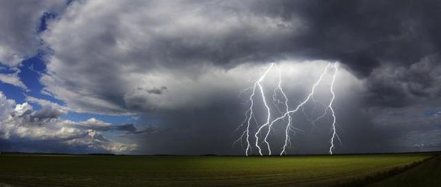 「」炎炎夏日,持续高温,鱼几乎不开口!钓鱼人应该如何户外垂钓呢?