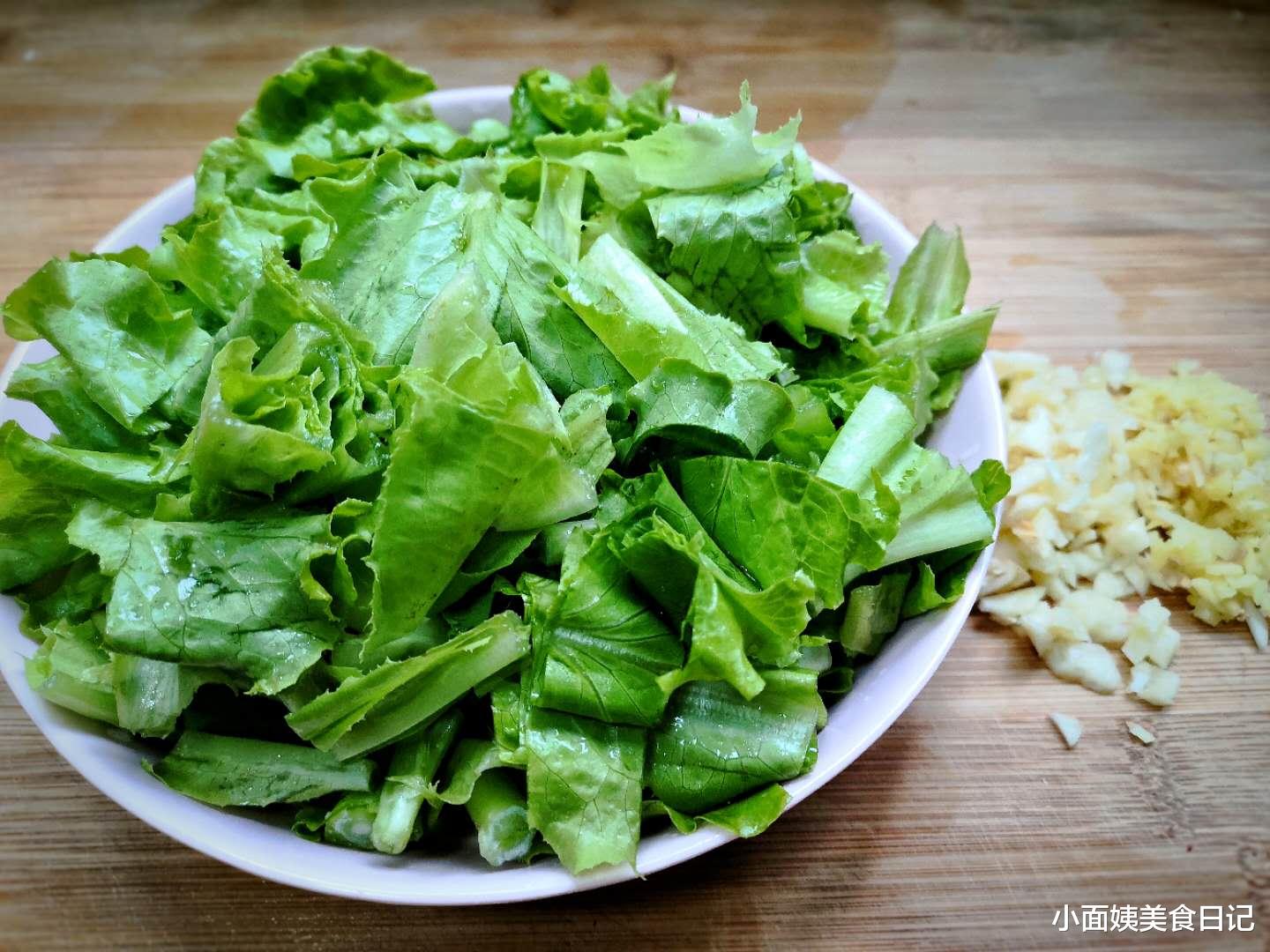 蘑菇|秋季最该吃这菜，三两下炒一盘，益智又营养，读书的孩子要多吃！