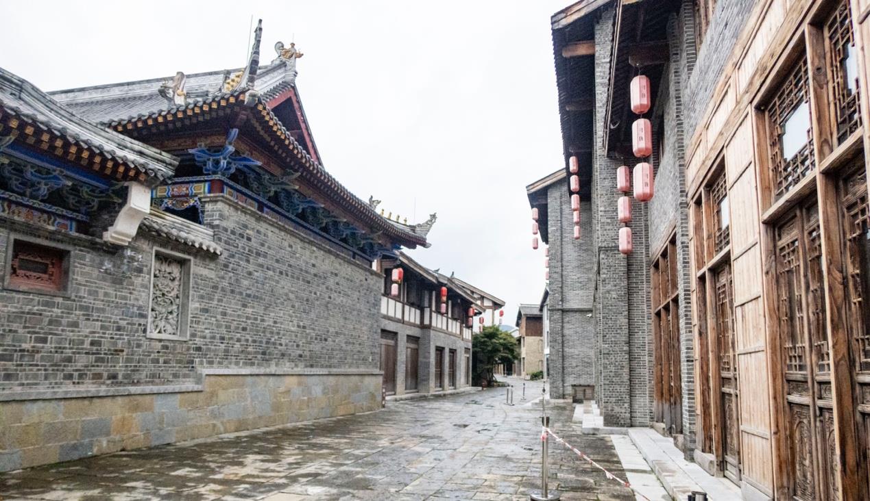 青岩古镇|无人的青岩古镇另一面，没有游客、没有门票，失败了吗