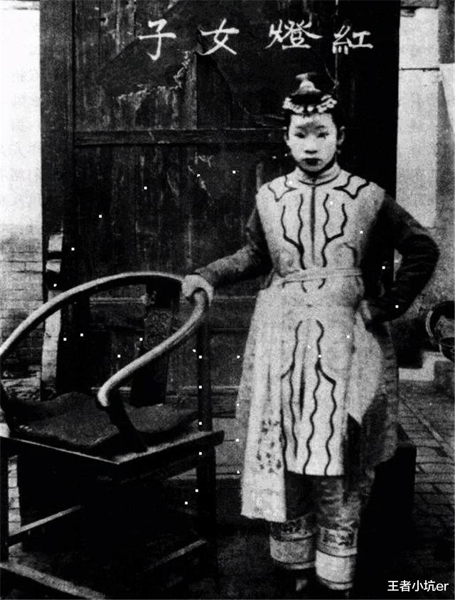 「林黑儿」一组老照片：晚清名副其实女英雄”黄莲圣母“，战死沙场被洋人做标本